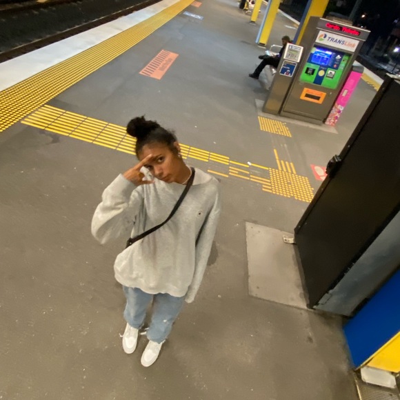 Meet your Posher, Stephanie - Picture 1 of 1